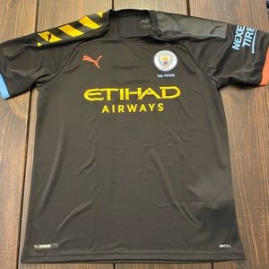 Puma Manchester city jersey. Size L in excellent condition